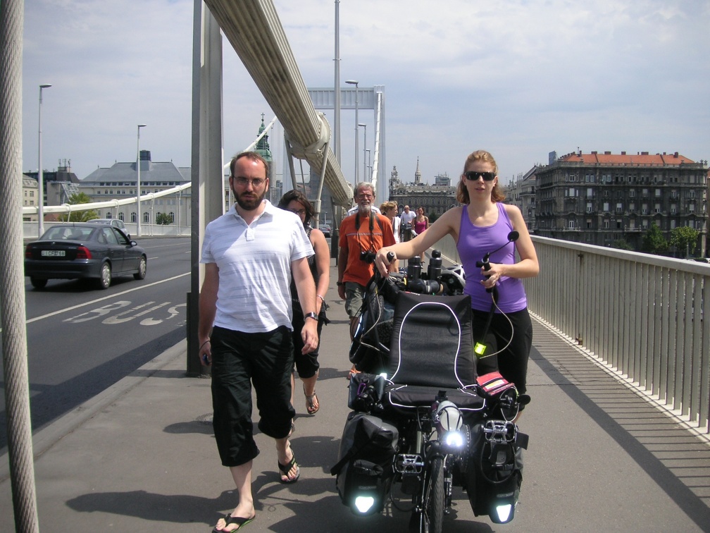 20110718-120417-Suzette