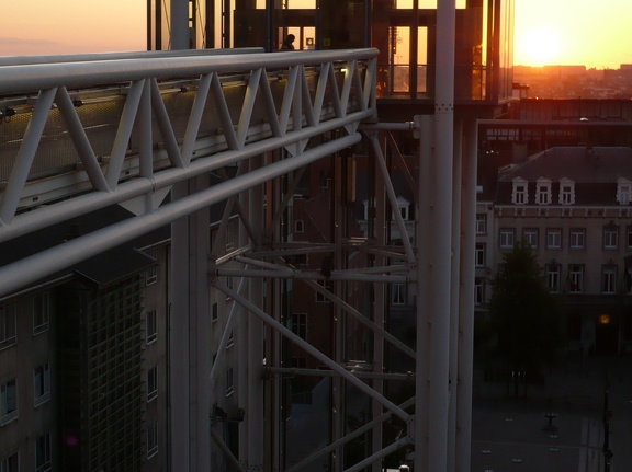 20090621-214647-LS60