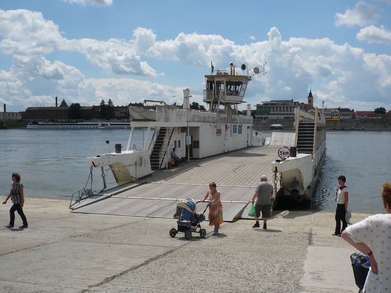 20110722-123111-LS60