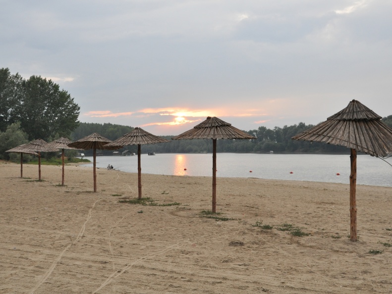 20110724-195404-D90