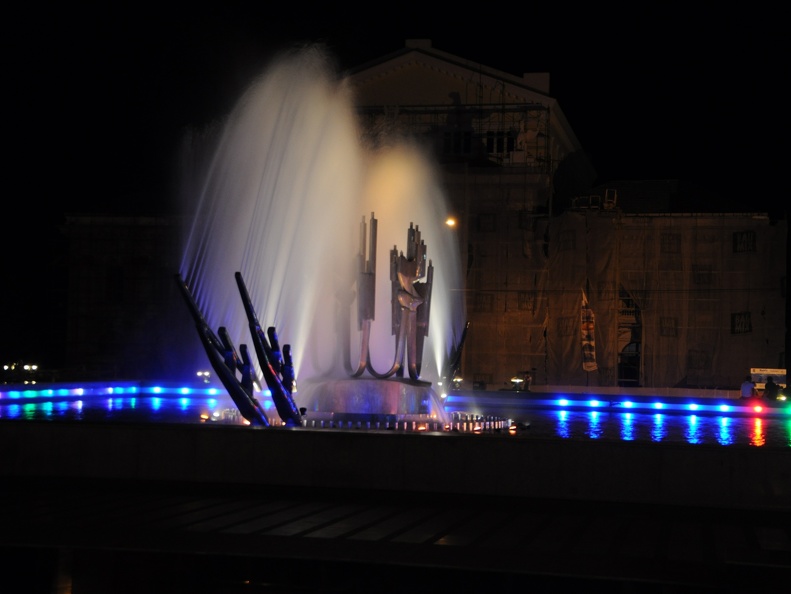 20110803-213735-D90